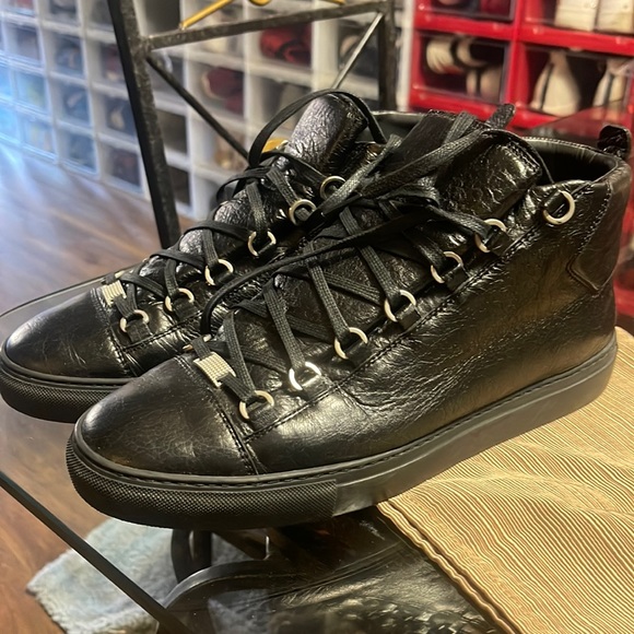 Balenciaga - Picture 1 of 1